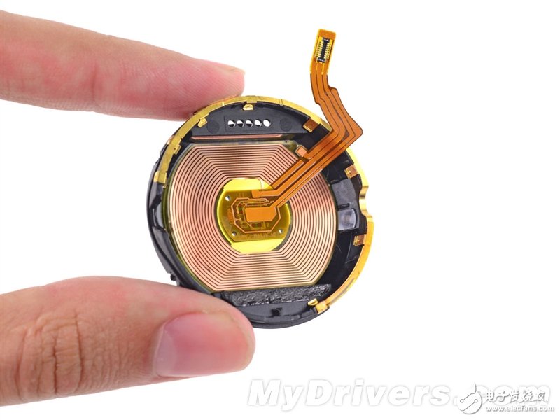 Moto 360暴力拆解：足以秒殺Apple Watch的智能手表？