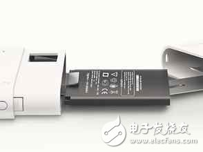 新科技！用舊手機(jī)電池給新手機(jī)充電